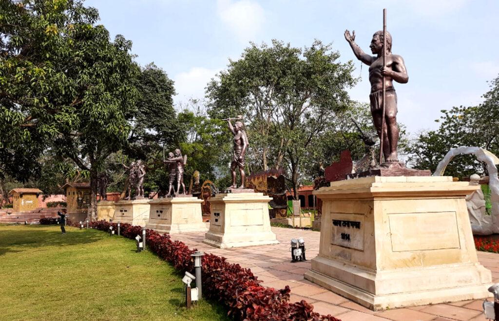 The Indian Tribal News, Freedom Statues of Jharkhand’s tribal freedom fighters on display at Birsa Munda Museum and Memorial Park