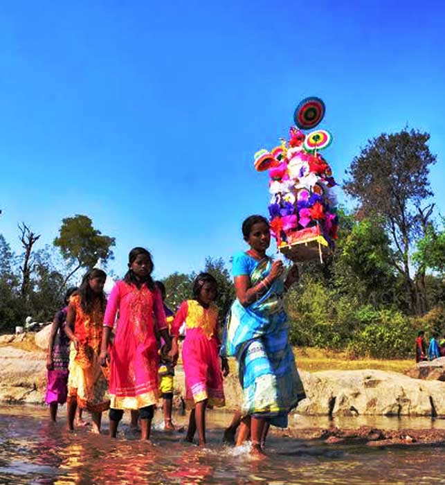 Girls take Tusu Mahostav for immersion, The Indian Tribal