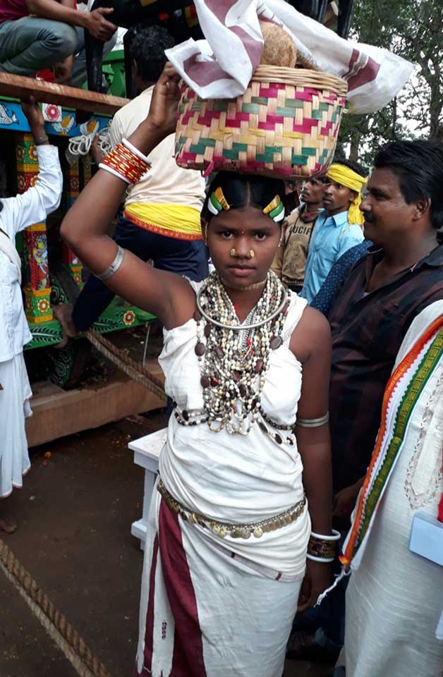 The Indian Tribal News - Odisha Ratha Yatra in Koraput -Tribal Girl with Basketful of Fruit for Lord