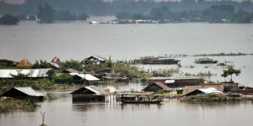 दिल के अरमान बाढ़ में ही बह गए