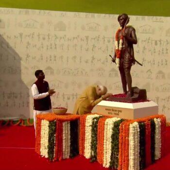 Aadi Mahotsav - PM Modi Paid Floral Tributes To Tribal Icon Birsa Munda
