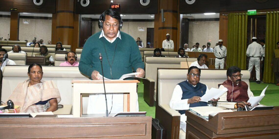 मानकी, मुंडा, डकुआ को दोपहिया वाहन देगी हेमंत सरकार, बजट में की घोषणा