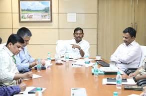 Union Minister of Tribal Affairs, Shri Arjun Munda, chaired a Review Meeting to assess the preparedness of the District Administration, TRIFED & the Ministry of Tribal Affairs’ officials for the President’s Visit to Khunti, Jharkhand.