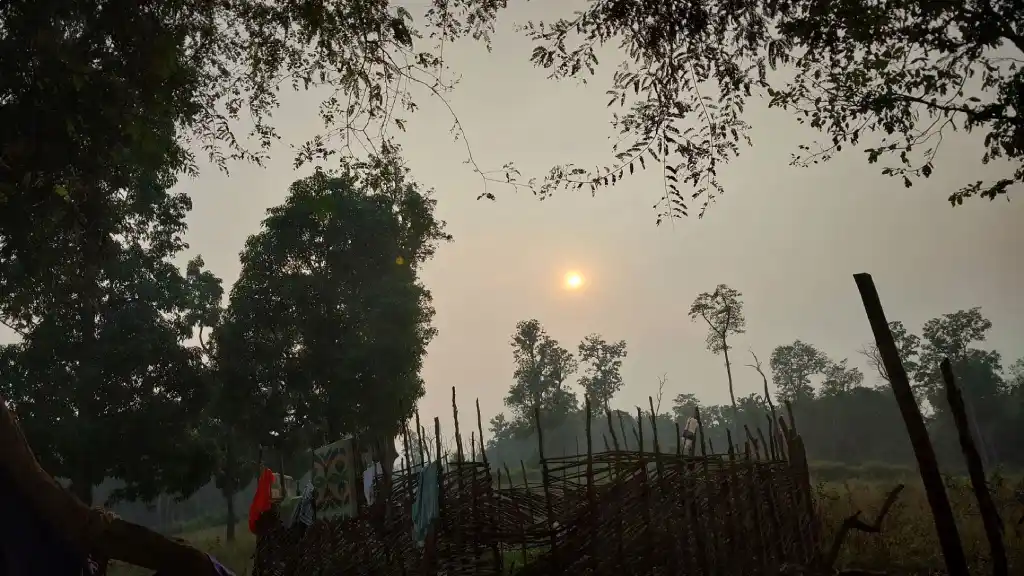 The last rays of the setting sun over Gudiyapadar village