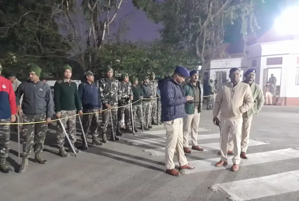Ranchi, Security Personnel At Raj Bhawan | The Indian Tribal