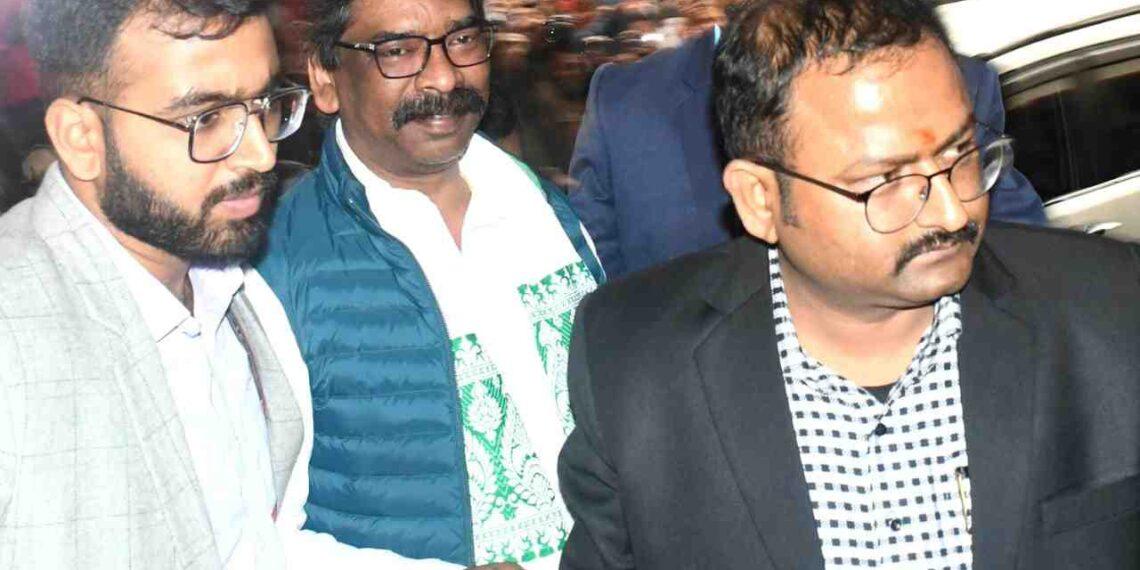 Former Jharkhand CM Reaches Court With ED Officials | The Indian Tribal