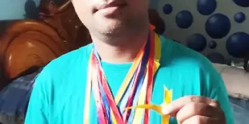 Artist Chhokendra Hembrom - The Indian Tribal